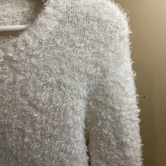Fuzzy soft fall staple H&M sweater - Picture 3 of 5